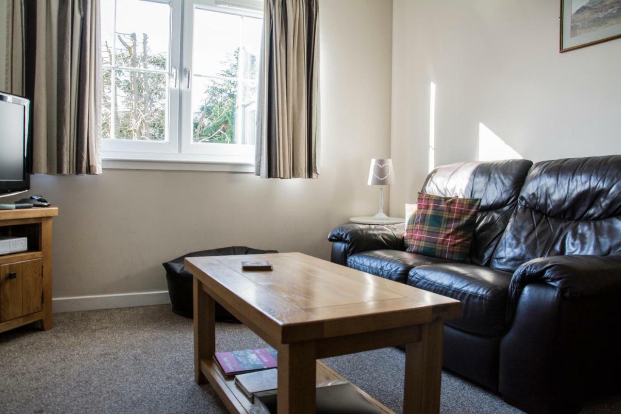 Apartment 2, Pheonix Flats Portree Buitenkant foto